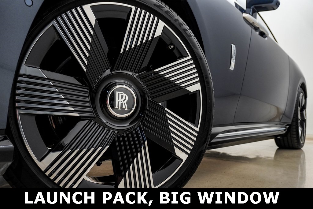 2024 Rolls Royce Spectre photo 2