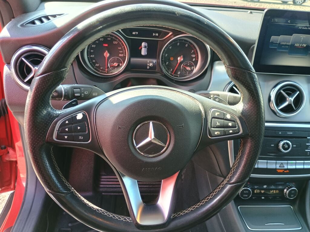 2018 Mercedes Benz GLA 250 4MATIC photo 12