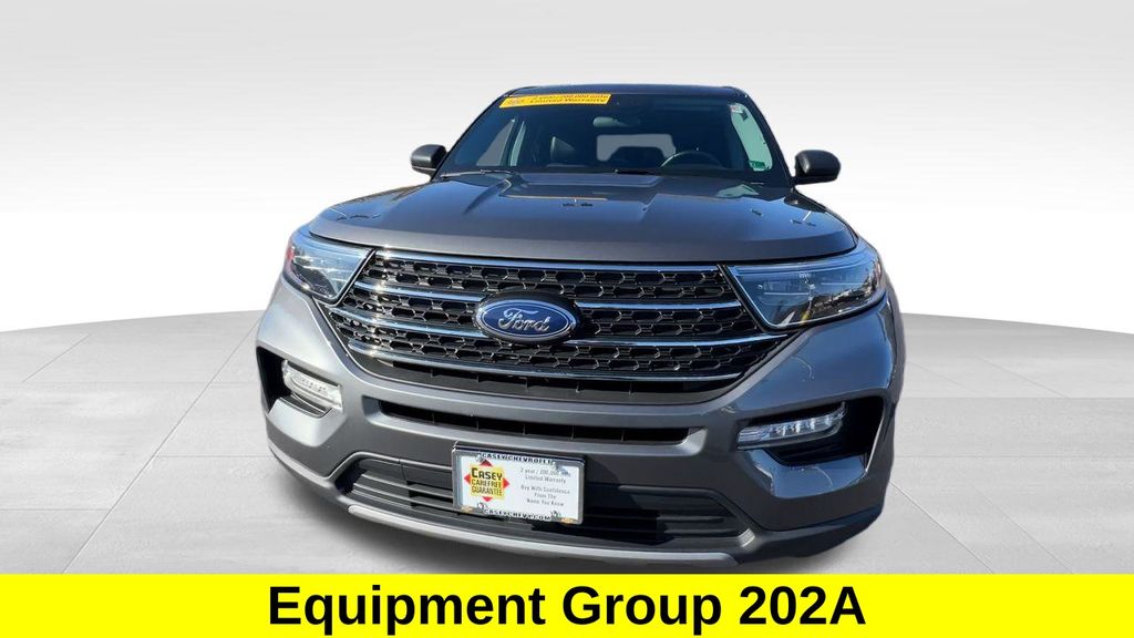 2023 Ford Explorer XLT photo 3