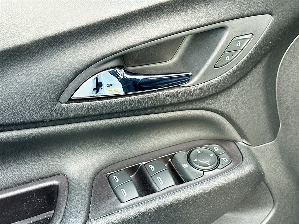 2020 Chevrolet Equinox LT photo 14
