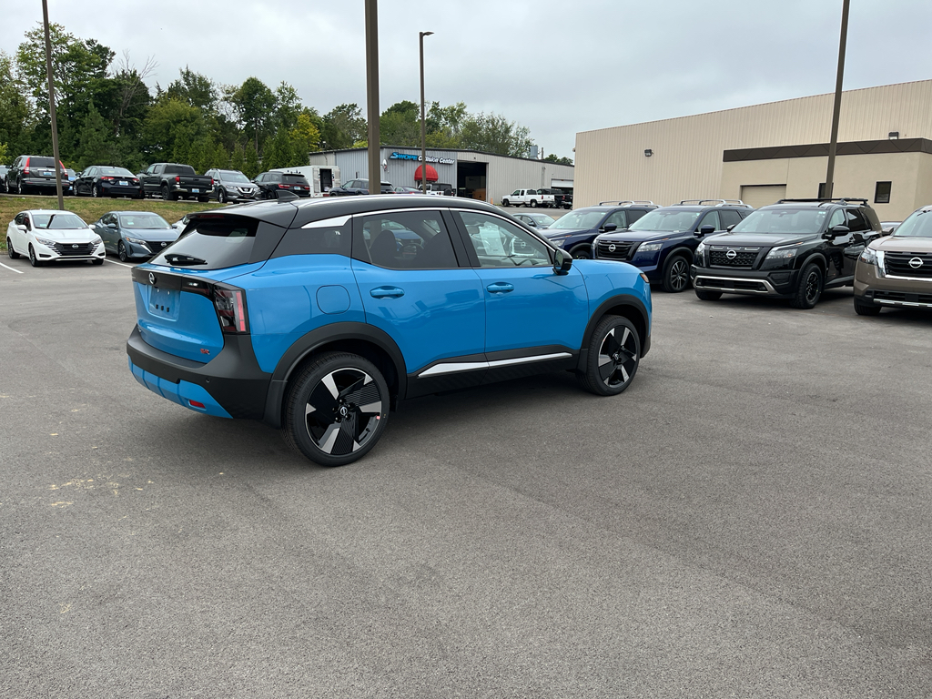 2025 Nissan Kicks SR photo 3