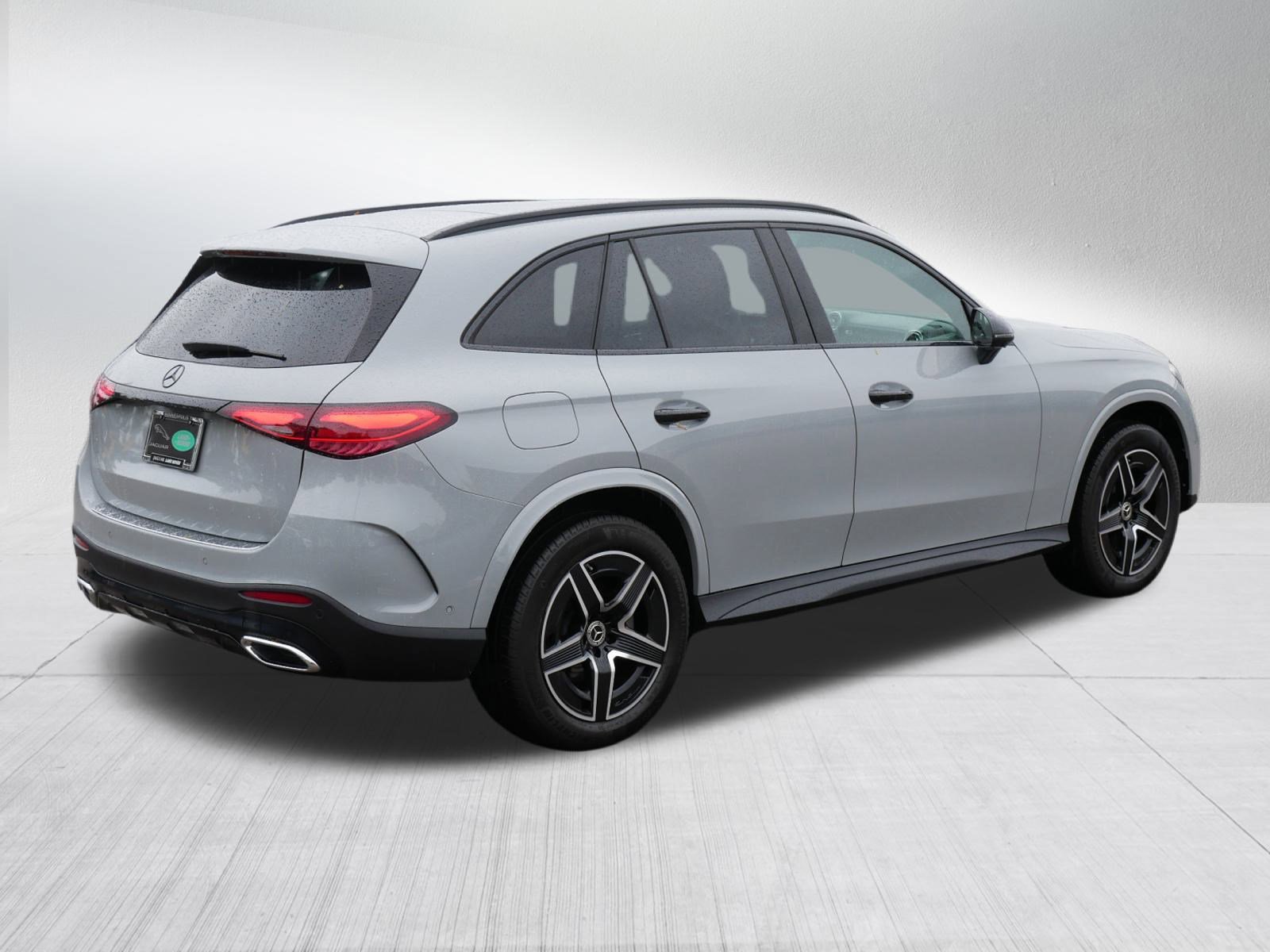 2025 Mercedes Benz GLC 300 4MATIC photo 4