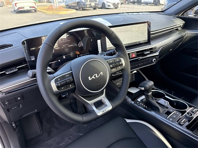 2026 Kia K5 GT-Line photo 2