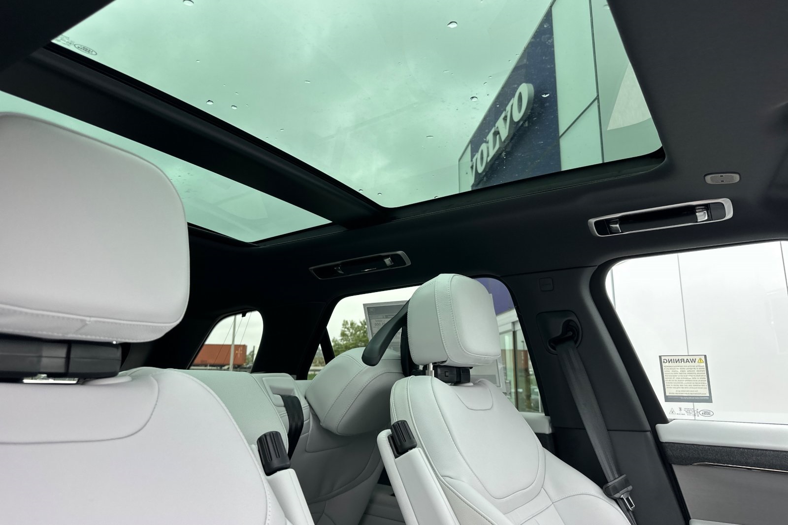 2025 Land Rover Range Rover Sport P360 S photo 18