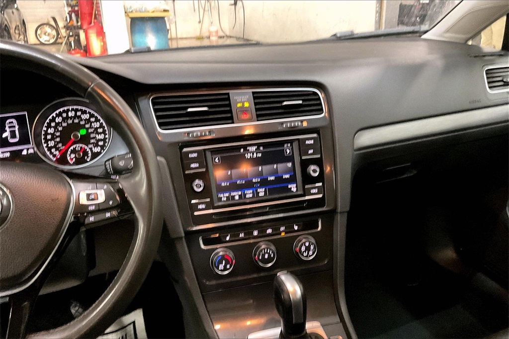 2021 VOLKSWAGEN GOLF - Image 4