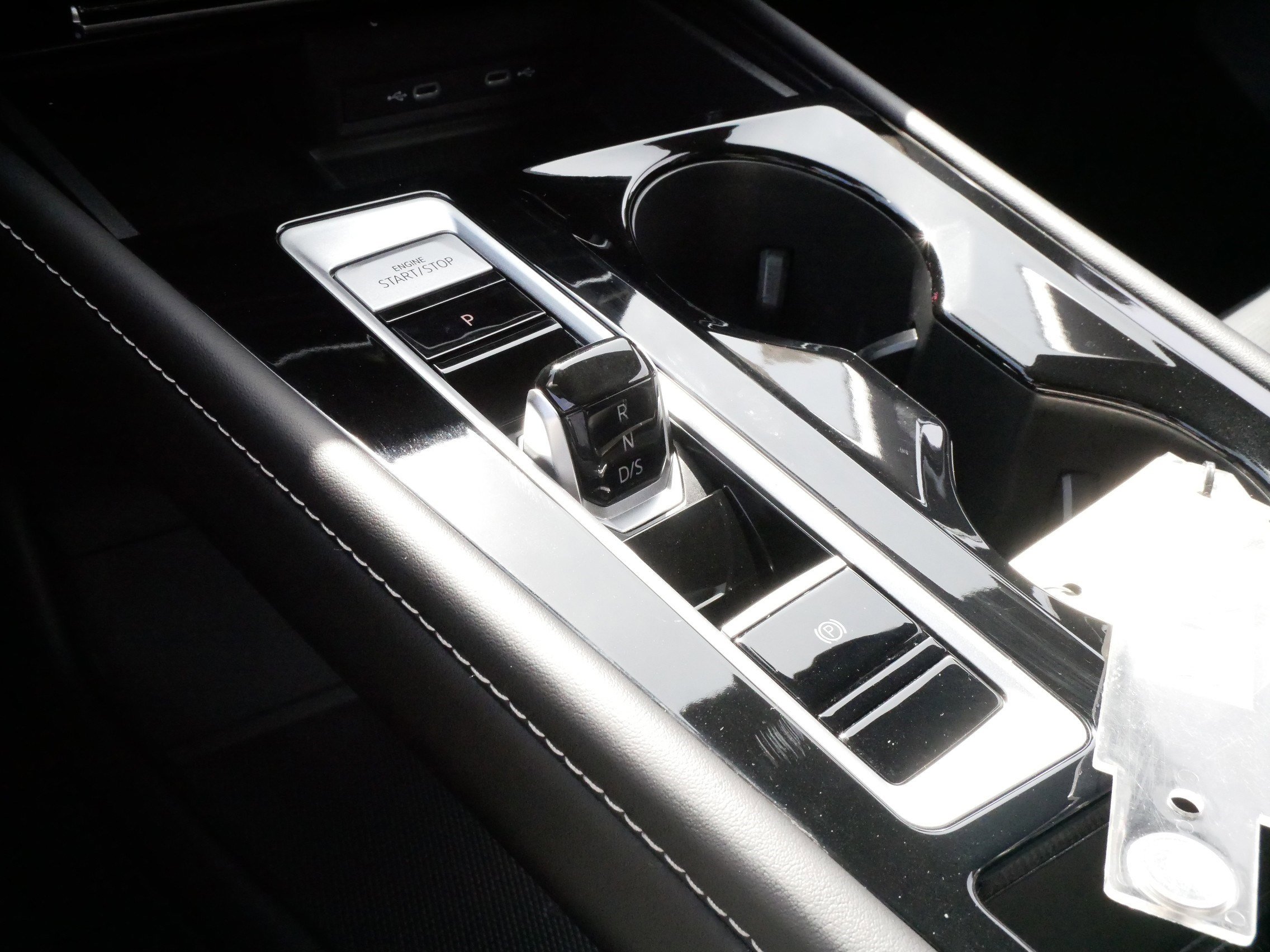 2024 Volkswagen Atlas SE photo 23