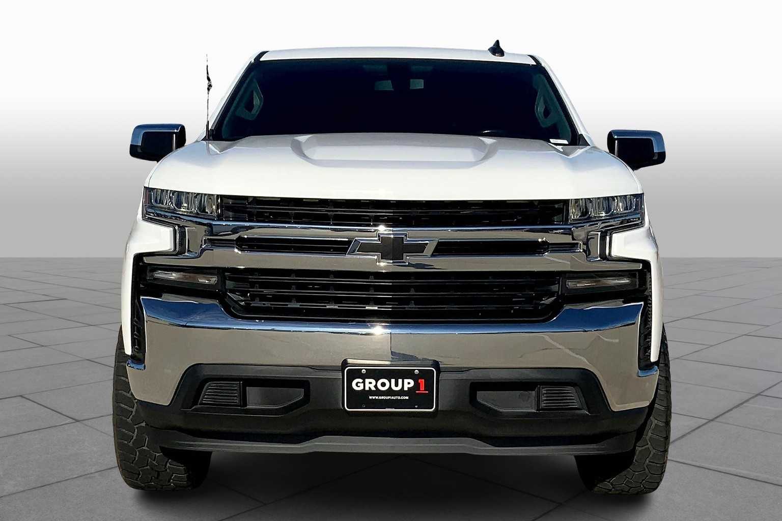 2020 Chevrolet Silverado 1500 LT photo 3