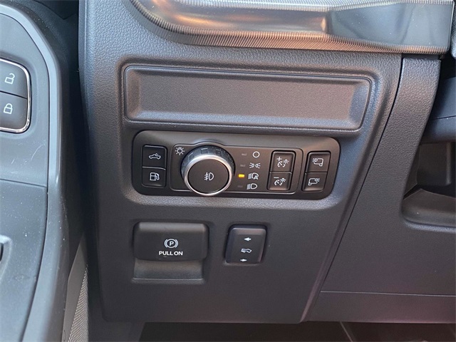 2025 Ford F-150 Lariat photo 19