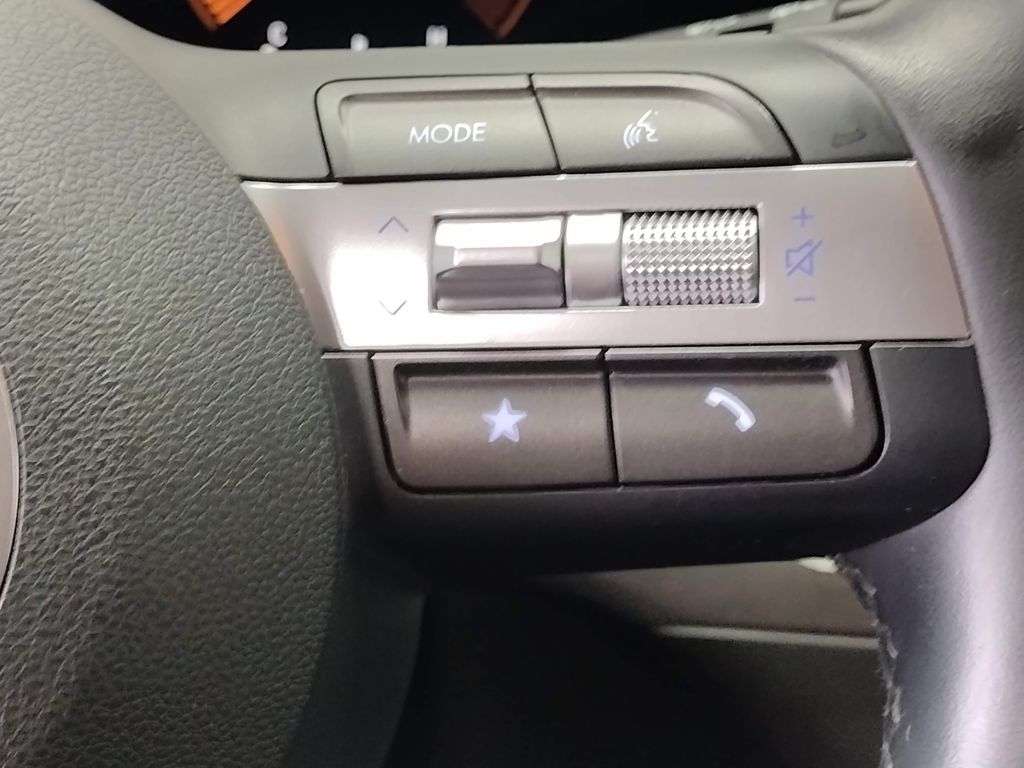 2024 Hyundai Kona SEL photo 24