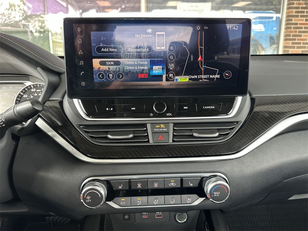 2023 Nissan Altima 2.5 SR photo 3