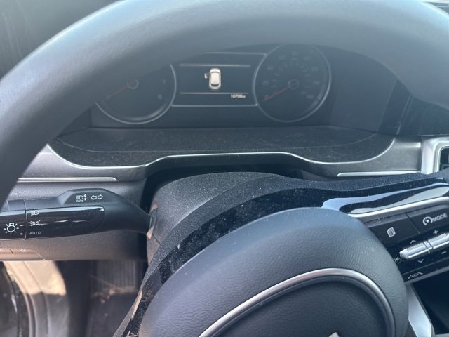2022 Kia Sorento LX photo 6