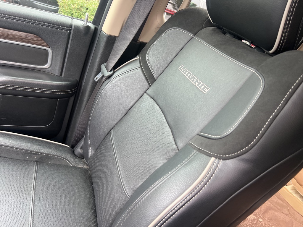 2020 Ram 3500 Laramie photo 8