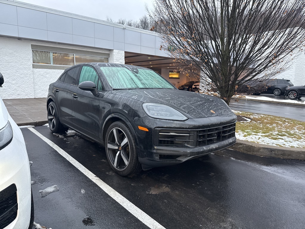 2024 Porsche Cayenne Coup Base's photo
