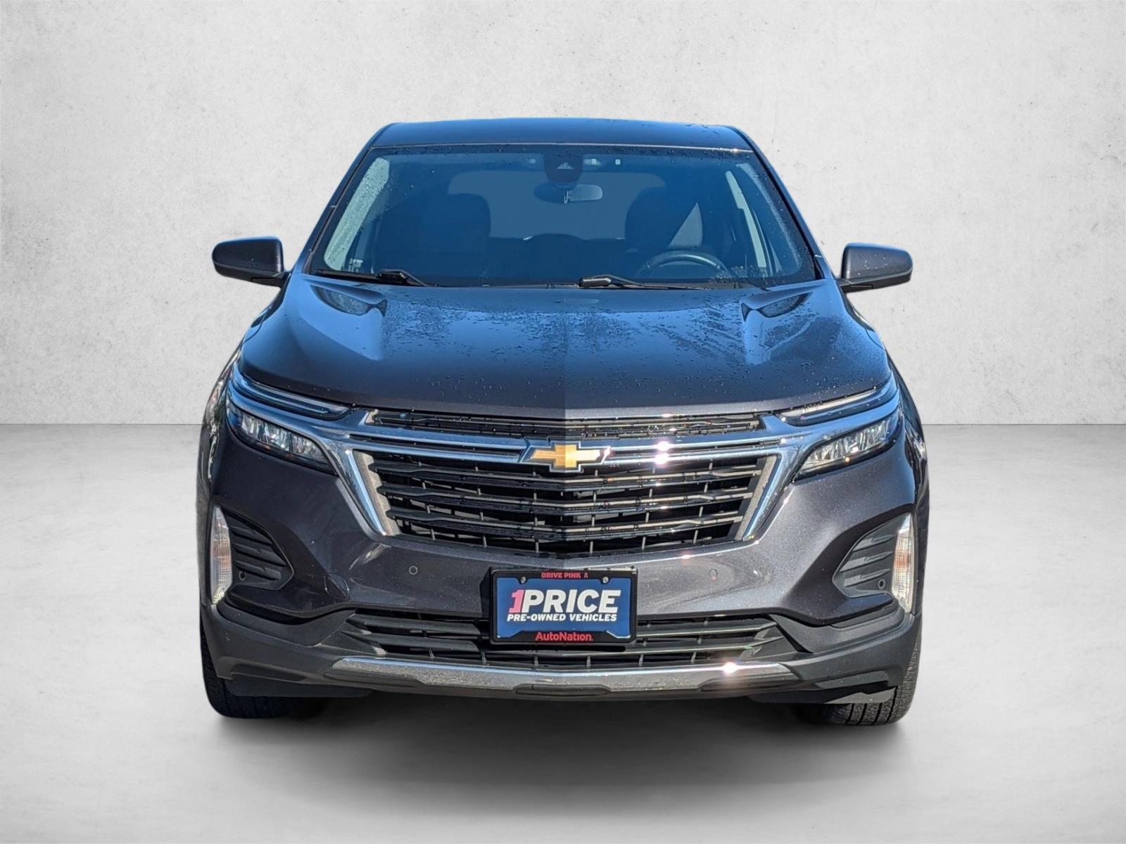 2022 Chevrolet Equinox LT photo 2
