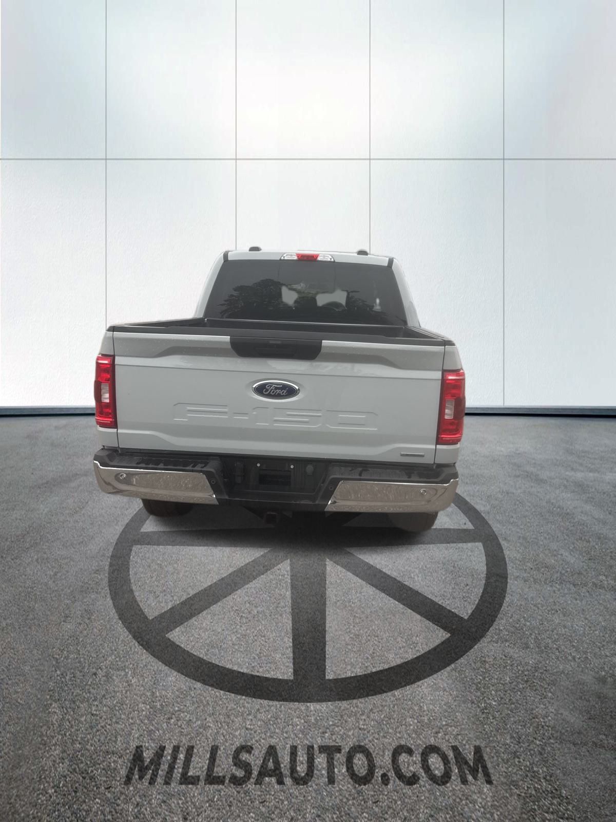 2023 Ford F-150 XLT photo 3