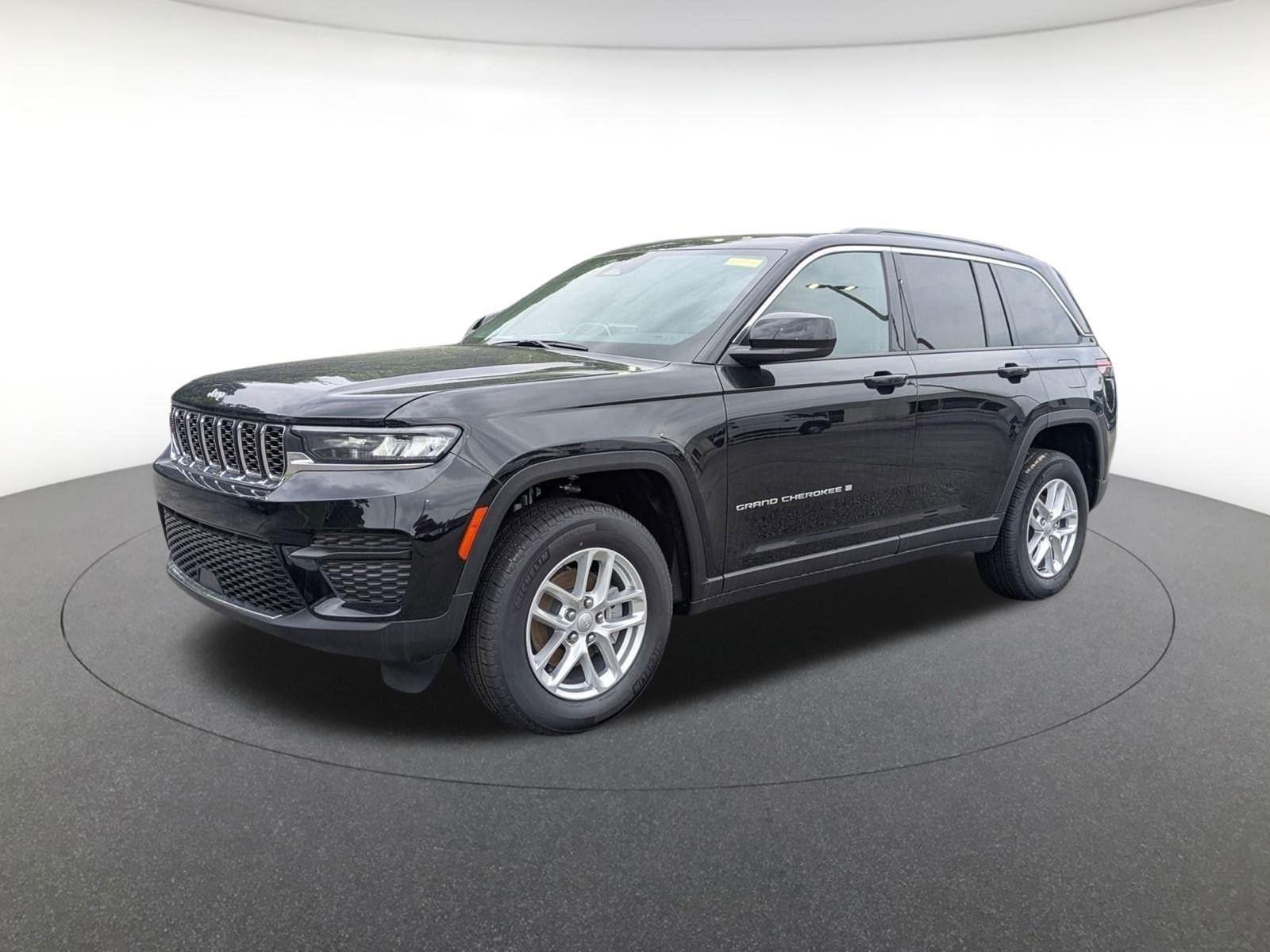 2025 Jeep Grand Cherokee Laredo X photo 8