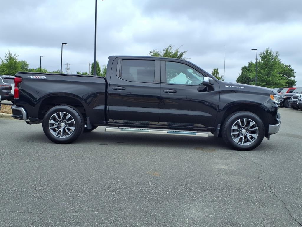 2022 Chevrolet Silverado 1500 LT photo 22