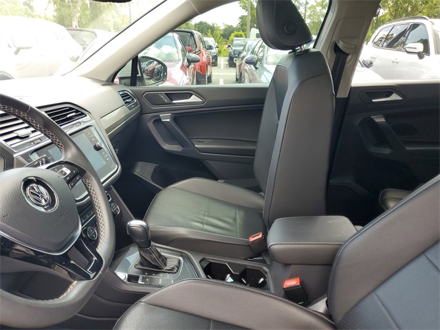 2021 Volkswagen Tiguan SE photo 13