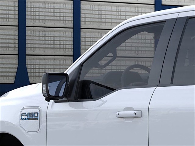 2025 Ford F-150 Lightning photo 19
