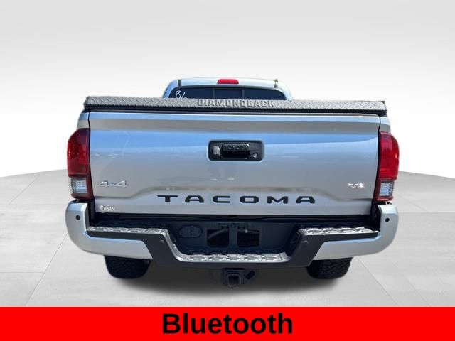 2022 Toyota Tacoma TRD Off-Road photo 5