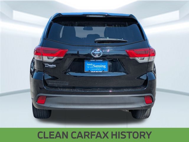 2019 Toyota Highlander LE photo 4
