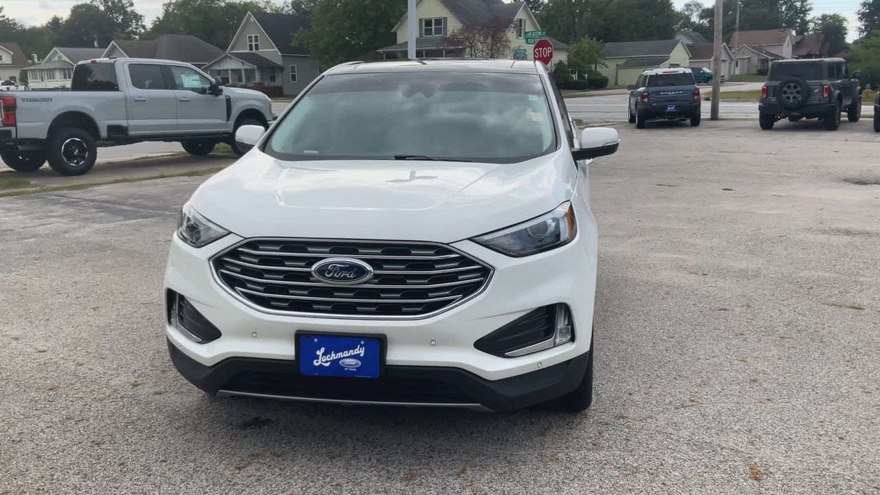 2022 Ford Edge Titanium photo 3