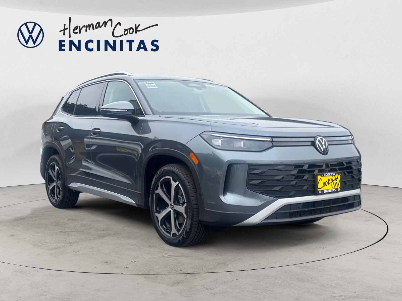 2025 Volkswagen Tiguan SE photo 7