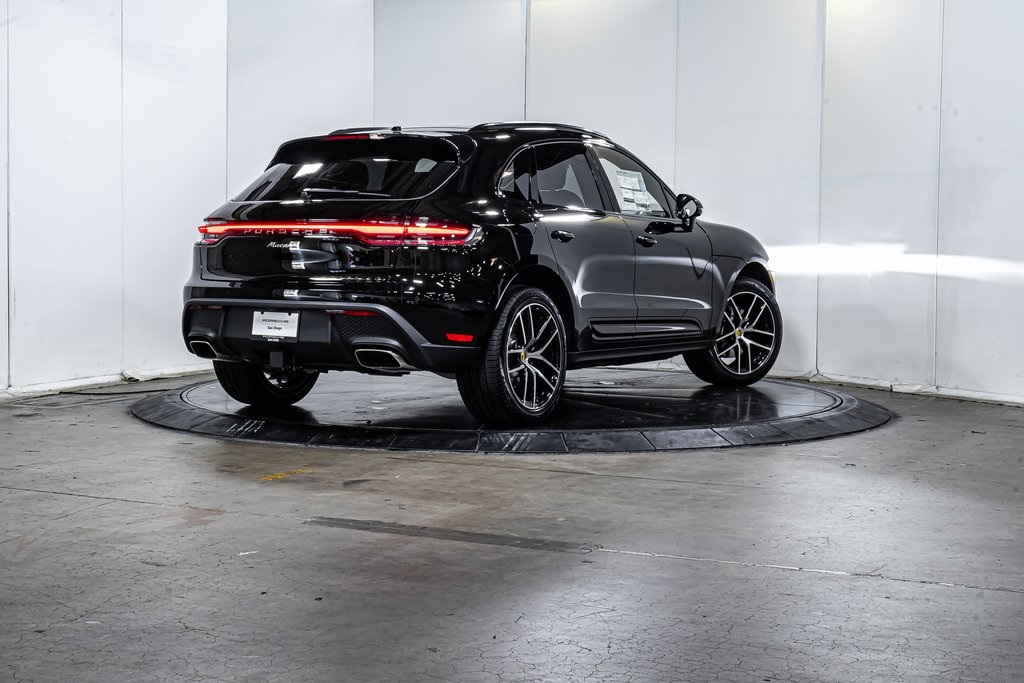 2025 Porsche Macan T photo 7