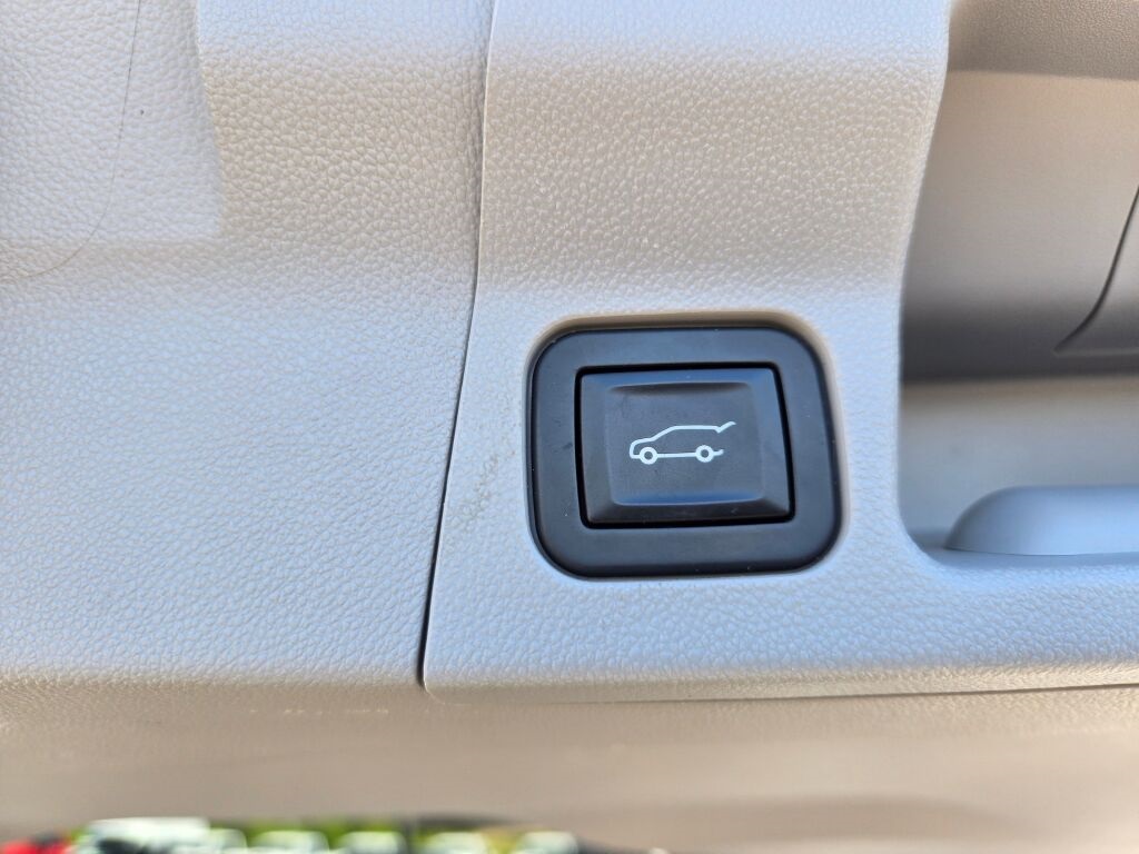 2017 Gmc Acadia SLT photo 16