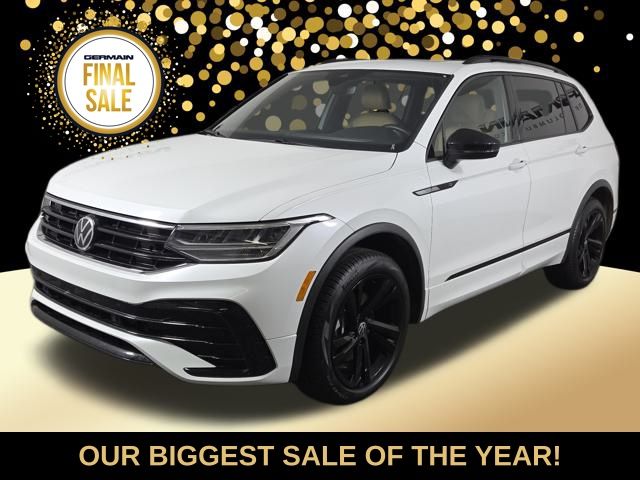 2024 Volkswagen Tiguan SE R-LINE BLACK's photo