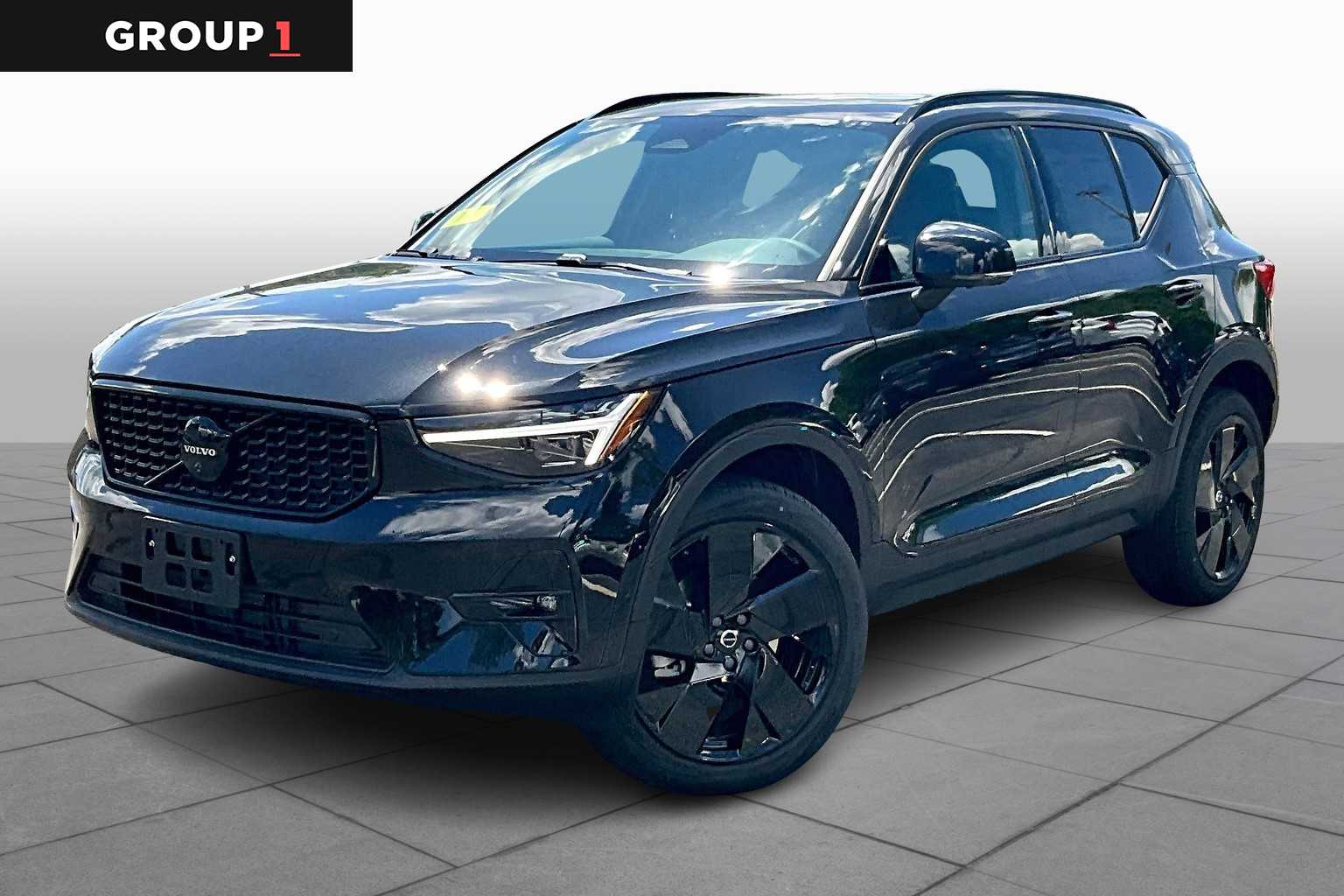 2026 Volvo XC40 Ultra Black Edition's photo