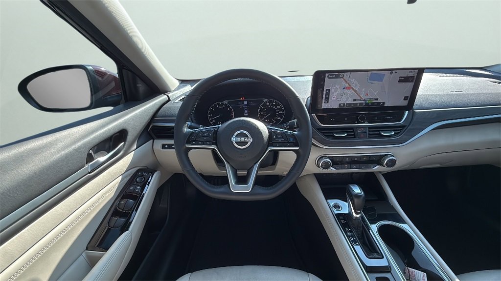 2023 Nissan Altima 2.5 SV photo 17