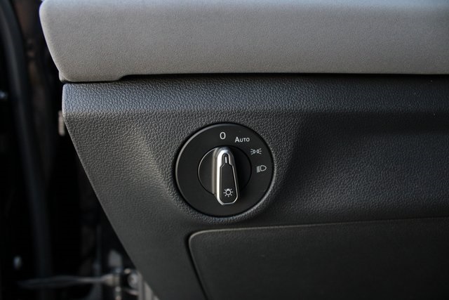 2025 Volkswagen Jetta 1.5T SE photo 14
