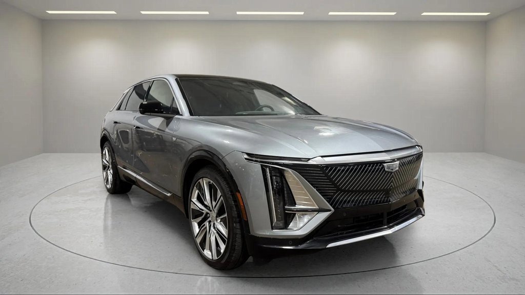 2024 Cadillac Lyriq Luxury photo 3