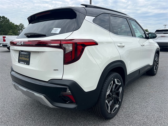 2025 Kia Seltos SX photo 3