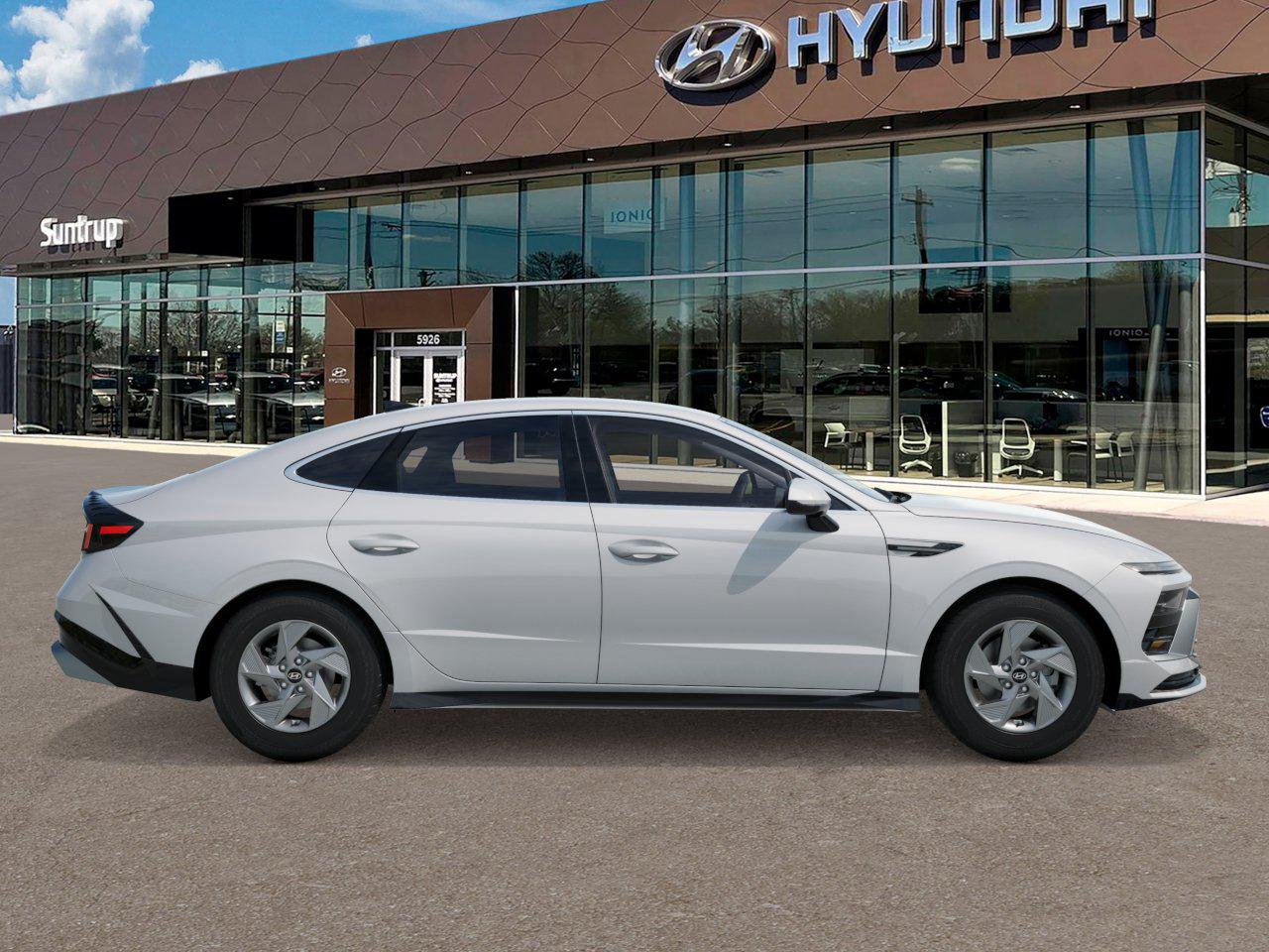 2026 Hyundai Sonata SE photo 3
