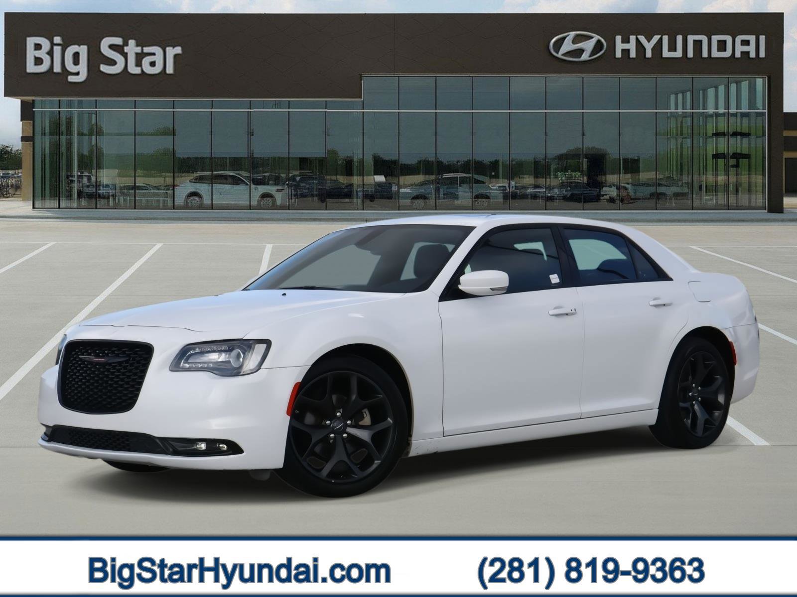 2023 Chrysler 300 S's photo