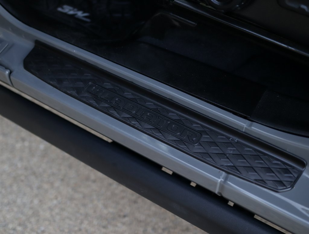 2023 Jeep Gladiator Mojave photo 24