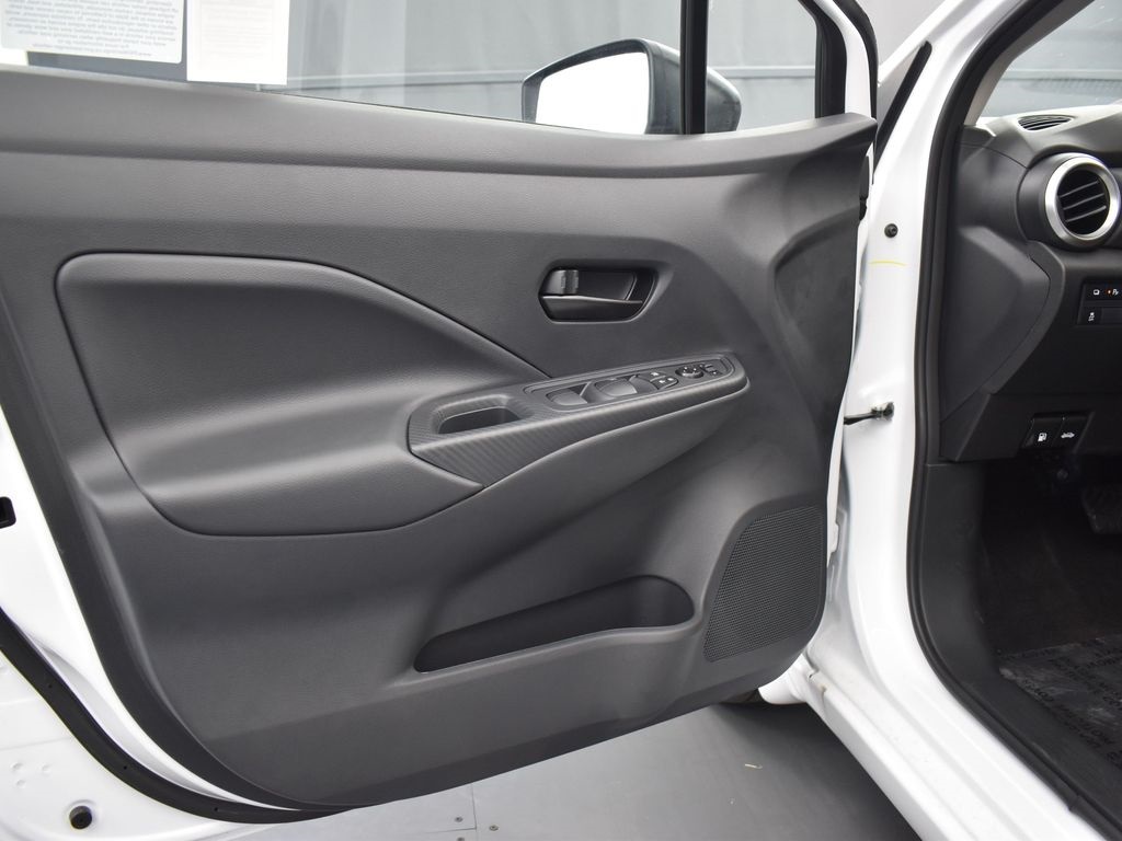 2025 Nissan Versa 1.6 S photo 22