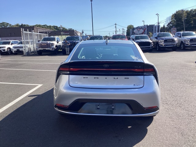 2023 Toyota Prius XLE photo 3