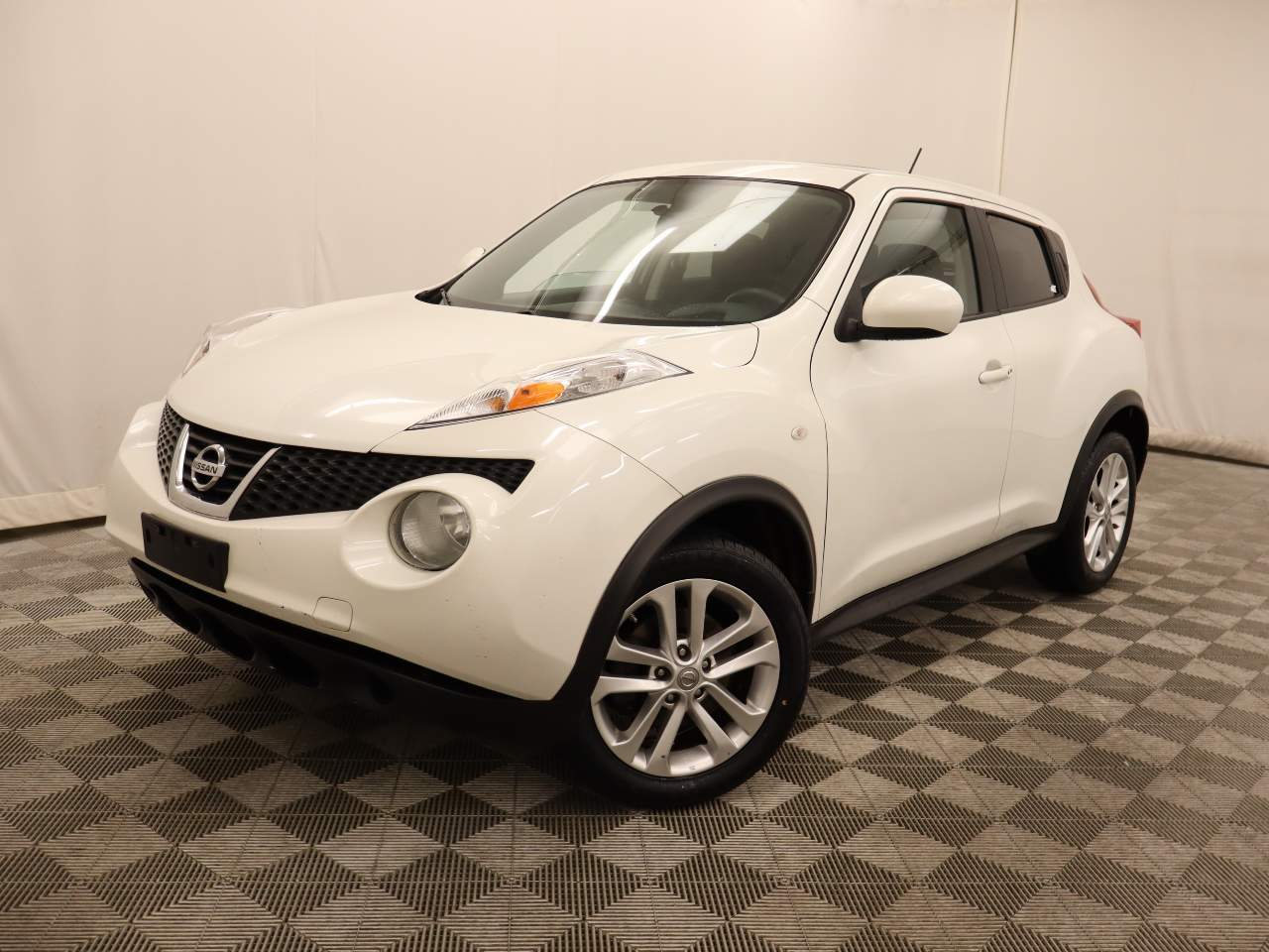 Used 2014 Nissan JUKE SV with VIN JN8AF5MR7ET353340 for sale in Scottsdale, AZ