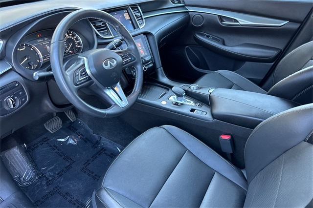 2022 Infiniti QX50 Luxe photo 10