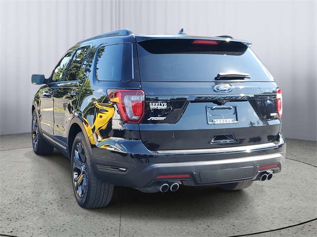 2018 Ford Explorer Sport photo 2