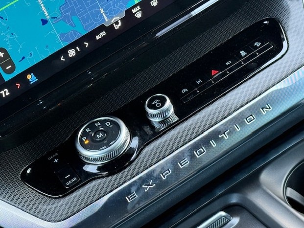 2025 Ford Expedition Platinum MAX photo 24