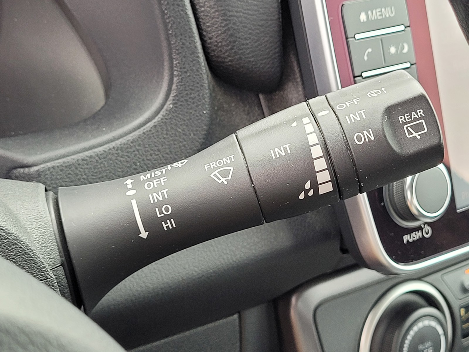 2019 Nissan Leaf Plus photo 9