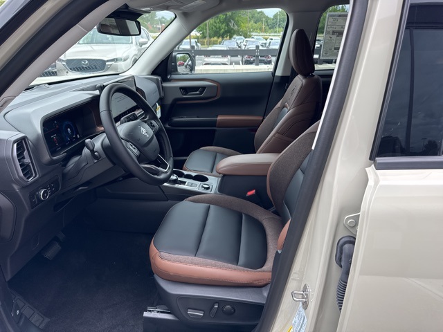 2025 Ford Bronco Sport Outer Banks photo 8
