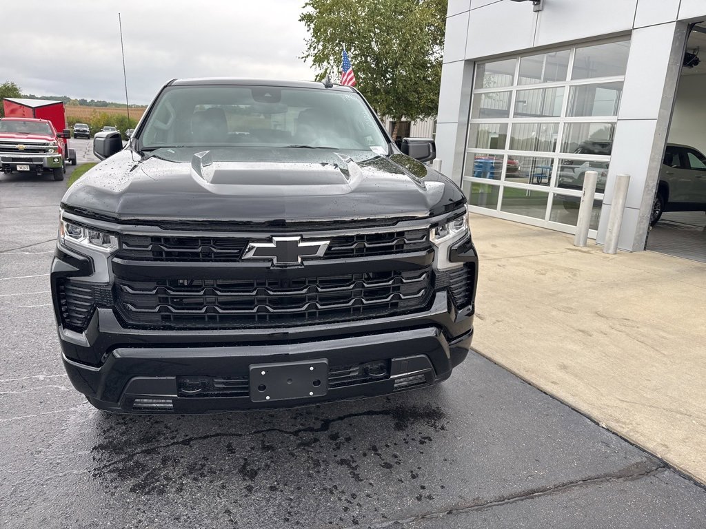2026 Chevrolet Silverado 1500 RST photo 2