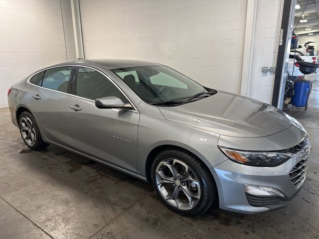 2023 Chevrolet Malibu 1LT photo 3