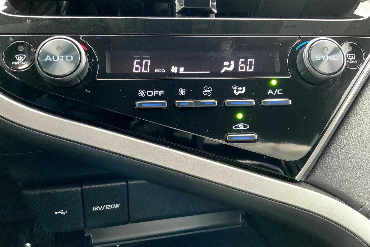 2022 Toyota Camry LE photo 30