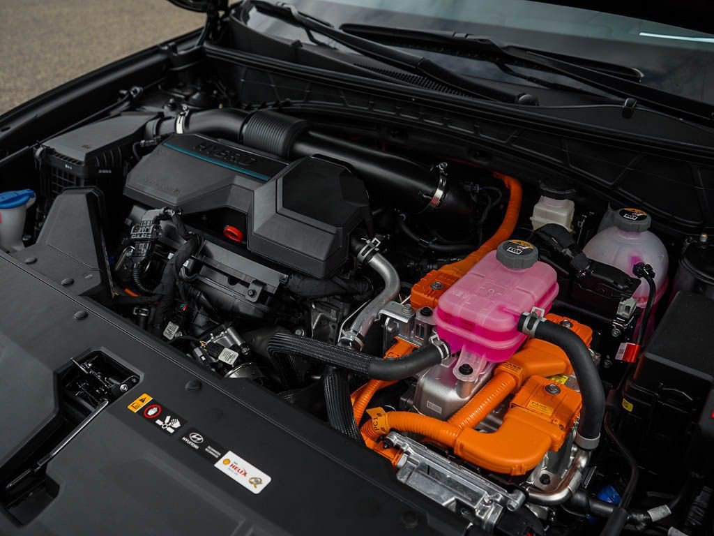 2025 Hyundai Tucson Hybrid Limited photo 6